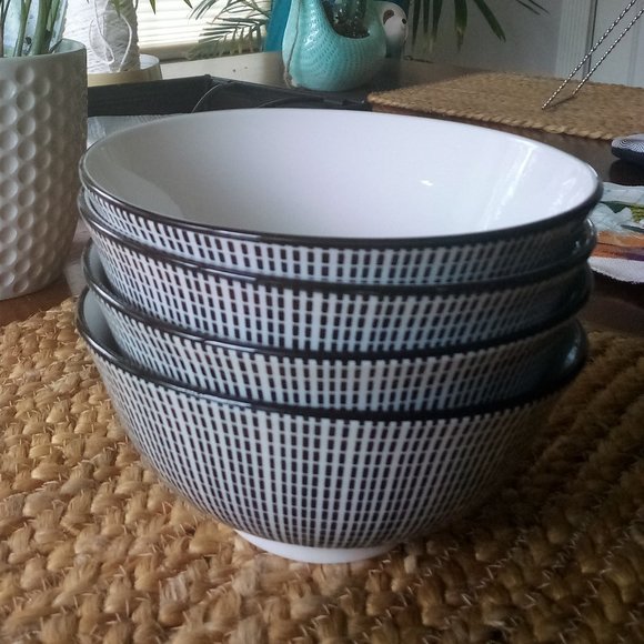 Royal Norfolk Set of 4 New 6" Bowls & Hot Pads - Picture 3 of 9